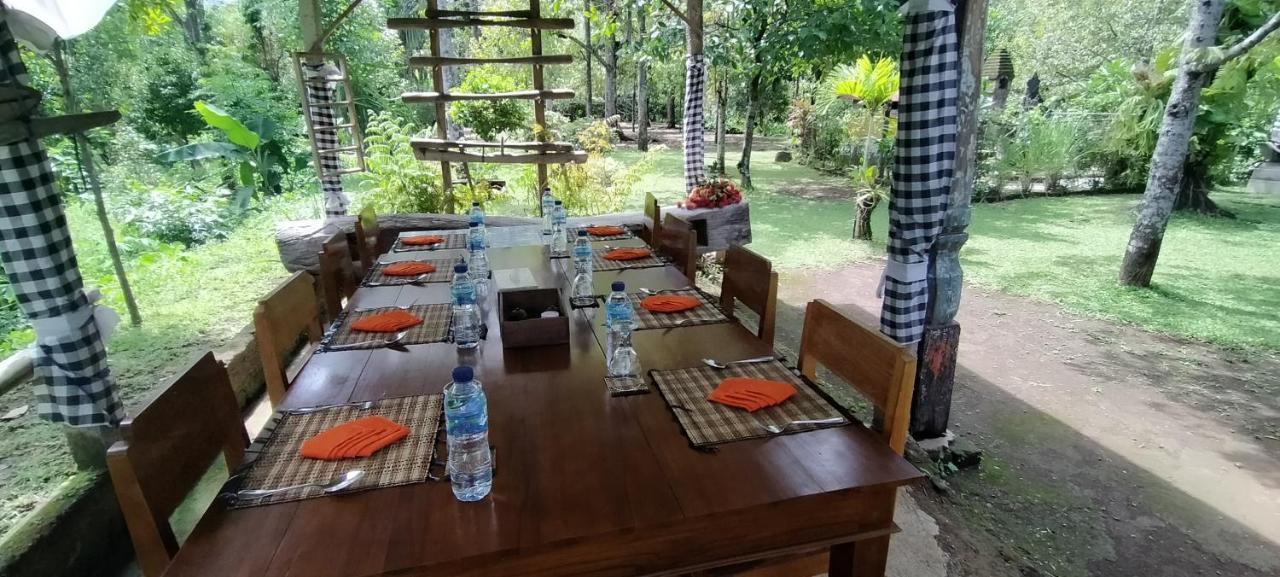 Esa Di Kubu Homestay Singaraja Buitenkant foto