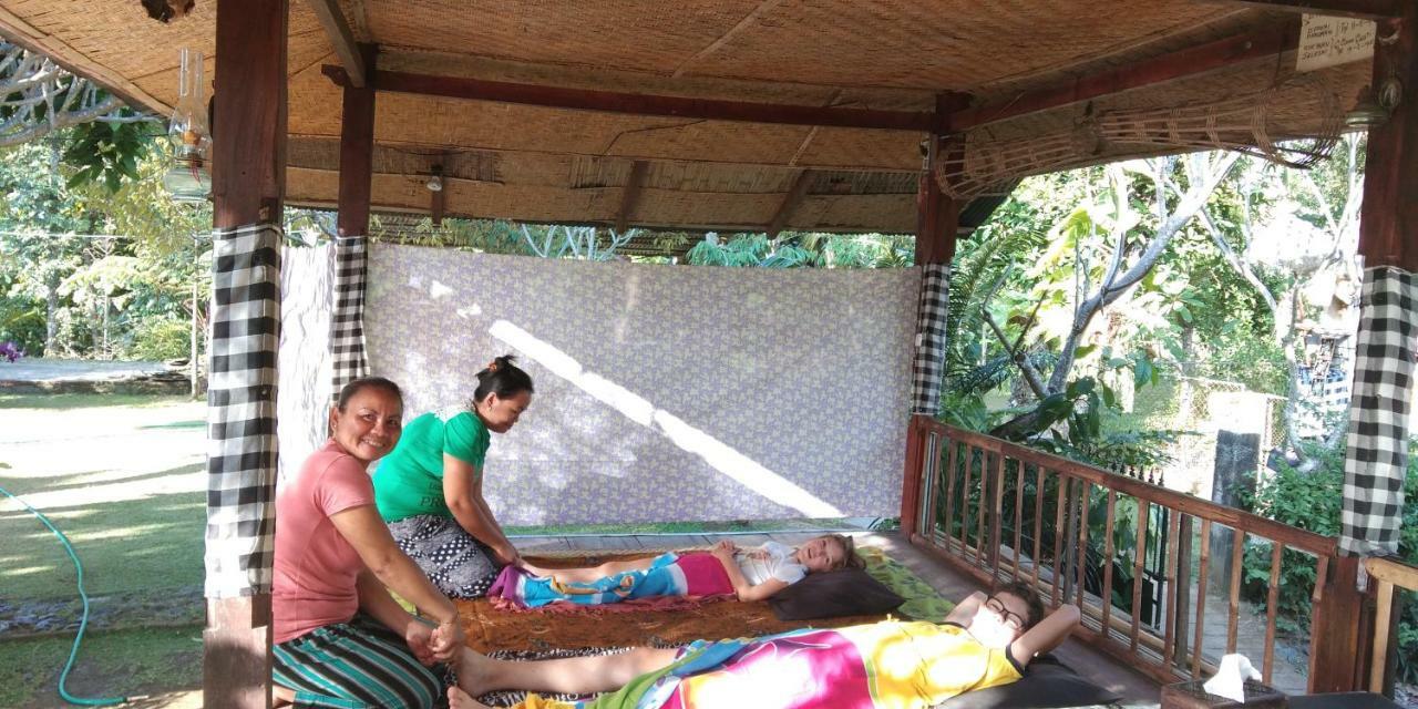 Esa Di Kubu Homestay Singaraja Buitenkant foto
